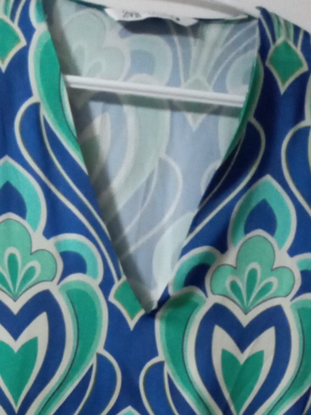 ZARA SEXY DRESS LONG WITH SIDE SLIT. GREEN MOTIF ON NAVY BACKGROUND. LIKE NEW.